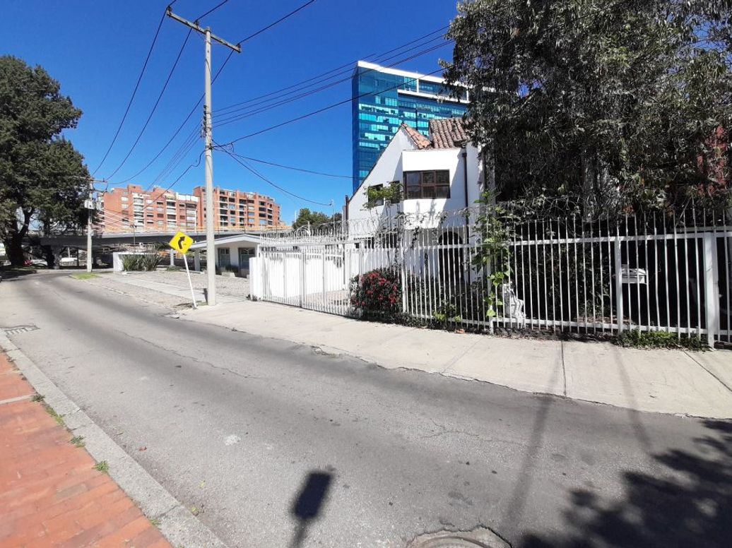 Casa de 4 alcobas en venta en Santa Ana Occidental, Bogotá, 191 m² · foto 4 de 20