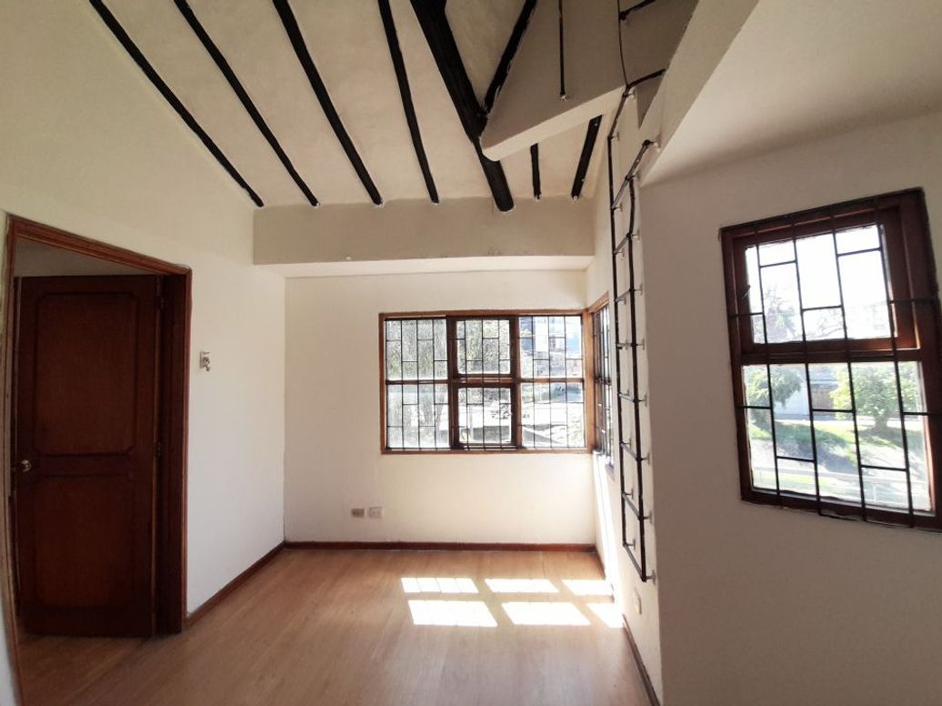 Casa de 4 alcobas en venta en Santa Ana Occidental, Bogotá, 191 m² · foto 17 de 20