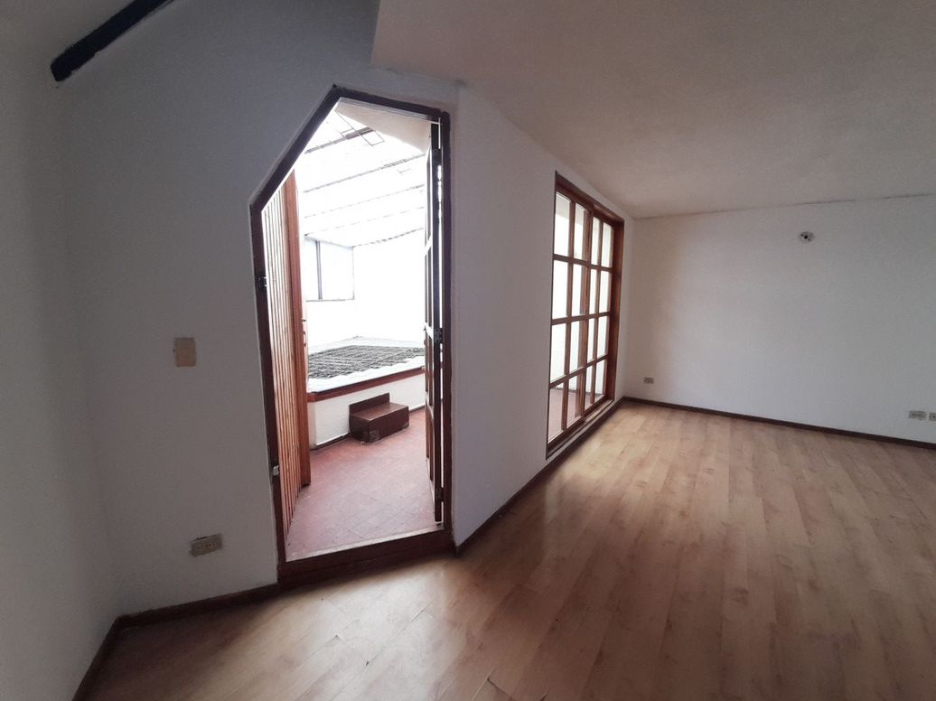 Casa de 4 alcobas en venta en Santa Ana Occidental, Bogotá, 191 m² · foto 10 de 20