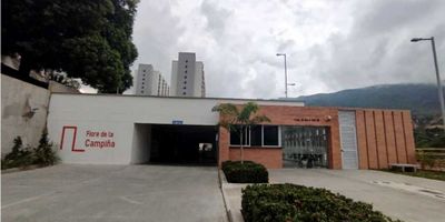 Espectacular apartamento en venta para estrenar en Fiore de la campiña cerca al centro de Girón, el apartamento cuenta con una excelente vista panorámica, sus ventanas incluyen blackouts , mesones en mármol y pisos en cerámica. Agenda tu cita totalmente Gratis!
