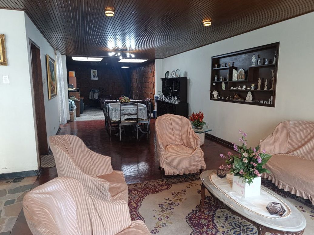 Casa de 3 alcobas en venta en Sears, Bogotá, 301 m² · foto 4 de 11