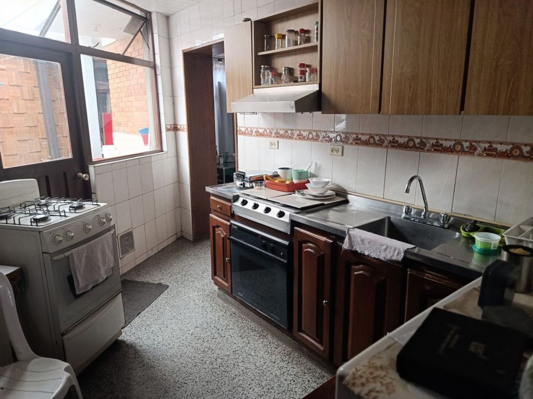 Casa de 3 alcobas en venta en Sears, Bogotá, 301 m² · foto 5 de 11