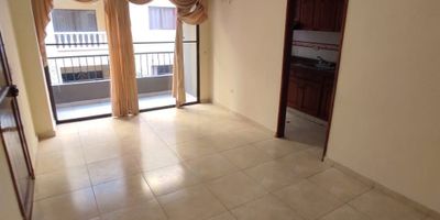 Descubre este encantador apartamento ubicado en una de las zonas más exclusivas de la ciudad. Con 3 habitaciones amplias y luminosas, 2 baños , y 85 metros cuadrados de espacio bien distribuido, este hogar es ideal para quienes buscan comodidad y estilo. Además, cuenta con 1 parqueadero para tu conveniencia. Disfruta de una atmósfera acogedora y tranquila en este lugar que pronto podrás llamar hogar. ¡No pierdas la oportunidad de vivir en este maravilloso espacio!.