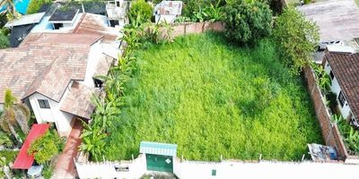 Cod.4017 Lote - Encerrado Con Portón - Sector De Mensuli - Autopista Piedecuesta- Pasando La Bomba La Españolita - Detrás De Follajes De Santander - Acto Para Parqueadero - Bodega Entre Otros.