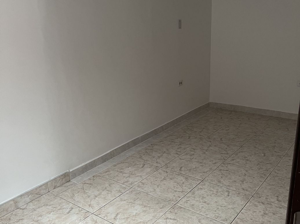 Casa de 6 alcobas en venta en Comuneros, Bogotá, 480 m² · foto 11 de 11