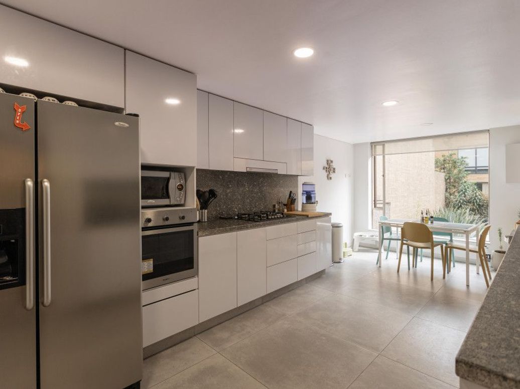 Apartamento de 3 alcobas en venta en Los Rosales, Bogotá, 190 m² · foto 10 de 20