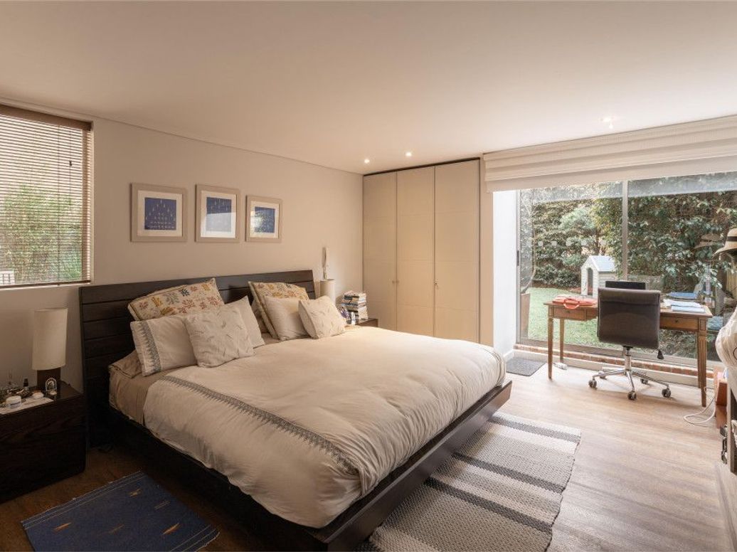 Apartamento de 3 alcobas en venta en Los Rosales, Bogotá, 190 m² · foto 6 de 20