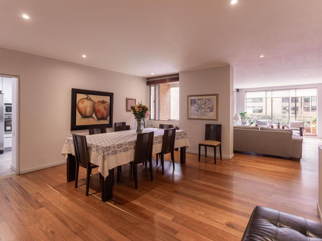 Apartamento de 3 alcobas en venta en Los Rosales, Bogotá, 190 m² · foto 7 de 20