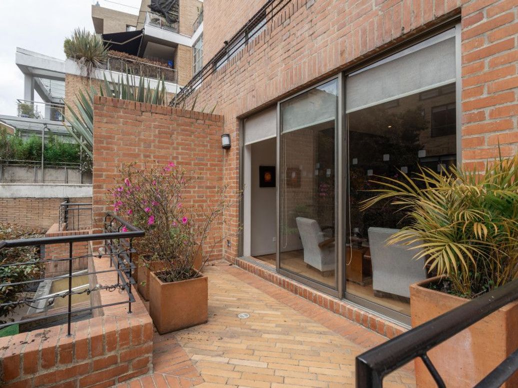Apartamento de 3 alcobas en venta en Los Rosales, Bogotá, 190 m² · foto 15 de 20
