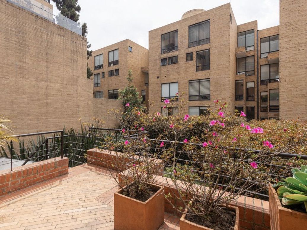 Apartamento de 3 alcobas en venta en Los Rosales, Bogotá, 190 m² · foto 13 de 20