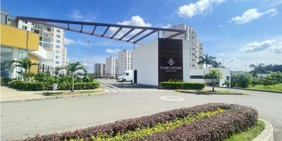 ? Apartamento en Venta – Palmetum Park Club House, Jamundí. ¡Personaliza tu hogar desde cero y vive a tu estilo! 

? Ubicado en el 6to piso de este exclusivo conjunto residencial en la vía Sachamate, este apartamento de 60 m² en obra gris te permite diseñar cada espacio a tu gusto: ¡haz realidad la casa de tus sueños! 

?️ Características principales: 2 habitaciones con opción de ampliar a 3 ?️ 

Baño y cocina listos para personalizar ??️ 

Piso 6 con excelente ventilación e iluminación natural ?️☀️ Parqueadero propio asignado 

? Entorno natural, rodeado de vegetación ? 

? Zonas comunes que enamoran: Salón social con cocina teppanyaki ? 

Kiosko para eventos ?

Sala de cine con capacidad para 19 personas ?

Piscina con tobogán ?‍♀️ 

Juegos infantiles, zonas verdes, senderos y mucho más en camino ??‍?‍?‍? 

? Ideal para familias, inversionistas o quienes buscan un estilo de vida tranquilo, moderno y con gran proyección de valorización. 

? ¡Contáctanos ahora y empieza a construir tu nuevo hogar en Palmetum Park Club House!


AM
