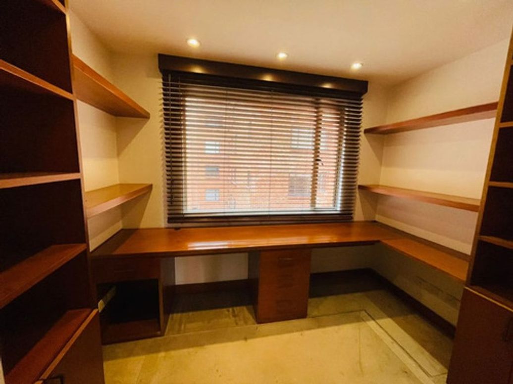 Apartamento de 3 alcobas en arriendo en Bellavista, Bogotá, 230 m² · foto 18 de 20