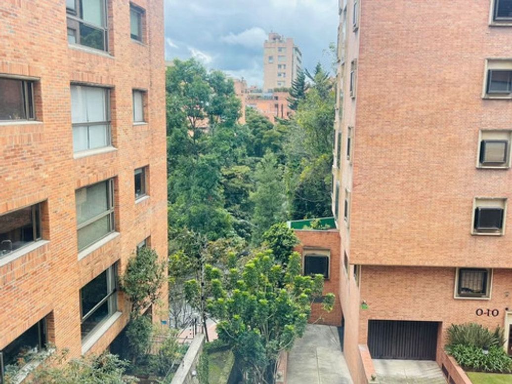 Apartamento de 3 alcobas en arriendo en Bellavista, Bogotá, 230 m² · foto 2 de 20
