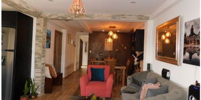 Esta espectacular casa con renta con excelentes acabados, ubicada en barrio tranquilo. La vivienda principal consta de: tres (3) alcobas, sala comedor, cocina integral amplia, un (1) baño, pisos en cerámica y terraza. 

Renta: tres (3) alcobas, sala comedor, cocina integral, un (1) baño, pisos en cerámica y zona de ropas. 

Código inmo: 13712 Manizales, Caldas
