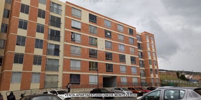 Atos Inmobiliaria te presenta un apartaestudio para estrenar en el barrio La Florida de la ciudad de Tunja, ubicado en el edificio Nogales de la Florida. Este moderno espacio consta de un área abierta que incluye una cocina bien equipada, baño completo, zona de ropas, sala comedor y una habitación. Además, cuenta con calentador a gas para mayor comodidad. Ubicado en el tercer piso, este apartaestudio es ideal para quienes buscan un espacio funcional y confortable en una de las zonas más privilegiadas de Tunja. La ubicación estratégica permite fácil acceso a diversas amenidades y servicios, asegurando una excelente calidad de vida. ¡Contáctanos para más información y agenda tu visita hoy mismo!