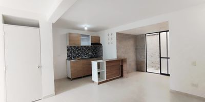 *VENDO CASA EN CONDOMINIO SECTOR VERDE NATURA JAMUNDI, ZONA MUY ACOGEDORA Y MUY BIEN UBICADA 
✅Casa de dos pisos, *60 M2 * terreno, 120 M2 construidos, gradas descansadas.
✅iluminado, zonas verdes al rededor, zona comercial cerca.
✅ cocina amplia 
✅patio con zona de oficios 
✅Tres habitaciones, cuatro baños. 
✅sala Comedor
✅Cerca a centro comercial Alfaguara, buenas vías de acceso, buen trasporte. 
?250.000.000 Valor de venta, negociables