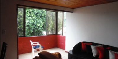 Apartamento para la venta con excelente ubicación. en  edificio residencial. Piso quinto sin ascensor, cuarto y baño de servicio.

1017427

 
