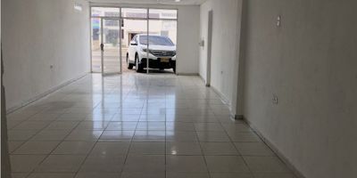 Se Arrienda Local con Excelente Ubicacion 

Cuenta con 1 Baño, Transporte Publico Cercano, Sobre toda la via principal, Cerca de Super Meracdo, Bomba de Gasolina. 

codigo wasi 2788432
