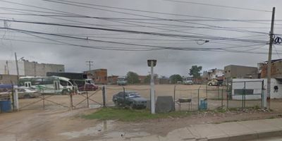 LOTE EN VENTA 

Excelente Lote con Cercania a Centros Comerciales, Super Mercados, Via principal, Transporte Publico Cercano, Colegios/Universidad, a minutos de la Terminal de Transporte, cuenta con un Area de 4.6000 mt2.. 
