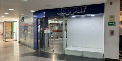 Local en arriendo Centro comercial San Fernando

Tiene 76.71 metros cuadrados, , no tiene baños, ubicado en zonas de alta afluencia de personas, cerca de super mercados, bancos, oficinas, locales comerciales y zonas de comidas ideal para multple actividades comerciales.

El precio del canon es + iva

Codigo wasi: 5611030.
