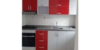 Apartamento en venta Los Alpes - Cartagena

Cuenta con 3 habitaciones, 2 baños, zona de labores, sala comedor, closets,  cocina integral, piso 3 sin acensor, ni zonas comunes, cerca de canchas deportivas, hospital, colegios, centros. comerciales. 

No tiene garaje.

6581389.
