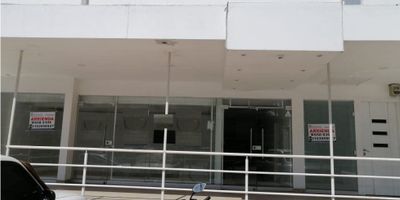 EN VENTA LOCAL CON EXCELENTE UBICACION 

Cuenta con un Area de 460 mt2, Mezanie, 2 Oficinas, Sobre Via Principal, Transporte Publico Cercano, Centros Comerciales, Super Mercados. 
