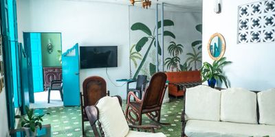 Getsemani - Cartagena

Propiedad en venta, ubicada en Getsemaní, hace parte de la ciudad amurallada.

La propiedad tiene 180 metros cuadrados cuadrados repartidos en 8 alcobas y 3 baños, zona de alta valorizacion, casa muy bien ubicada, ideal para inversion, hoteles restaurantes, calle vehicular, muy cerca a los sitios mas historicos de la ciudad.

Se vende sin muebles, tiene patio y terraza.

6764723.

 

 
