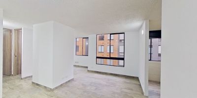 Apartamento en venta de 50m2, con vista interior, ubicado en un 3er piso (Torre 50 Apto 302). Consta de 2 habitaciones, 1 baño, sala comedor, cocina integral y zona de lavandería. Tiene piso cerámico en todas sus zonas. El conjunto cuenta con salón social, parque infantil y vigilancia privada las 24 horas. Cerca a centros comerciales Asturias de Oviedo y Andrés Plaza; cerca a almacenes de cadena como Surtimax, D1 y Ara; cerca a colegios Nacional Diversificado y Celestin Freinet Chía; Vías de acceso por la Calle 16A y Carrera. 22343660154
