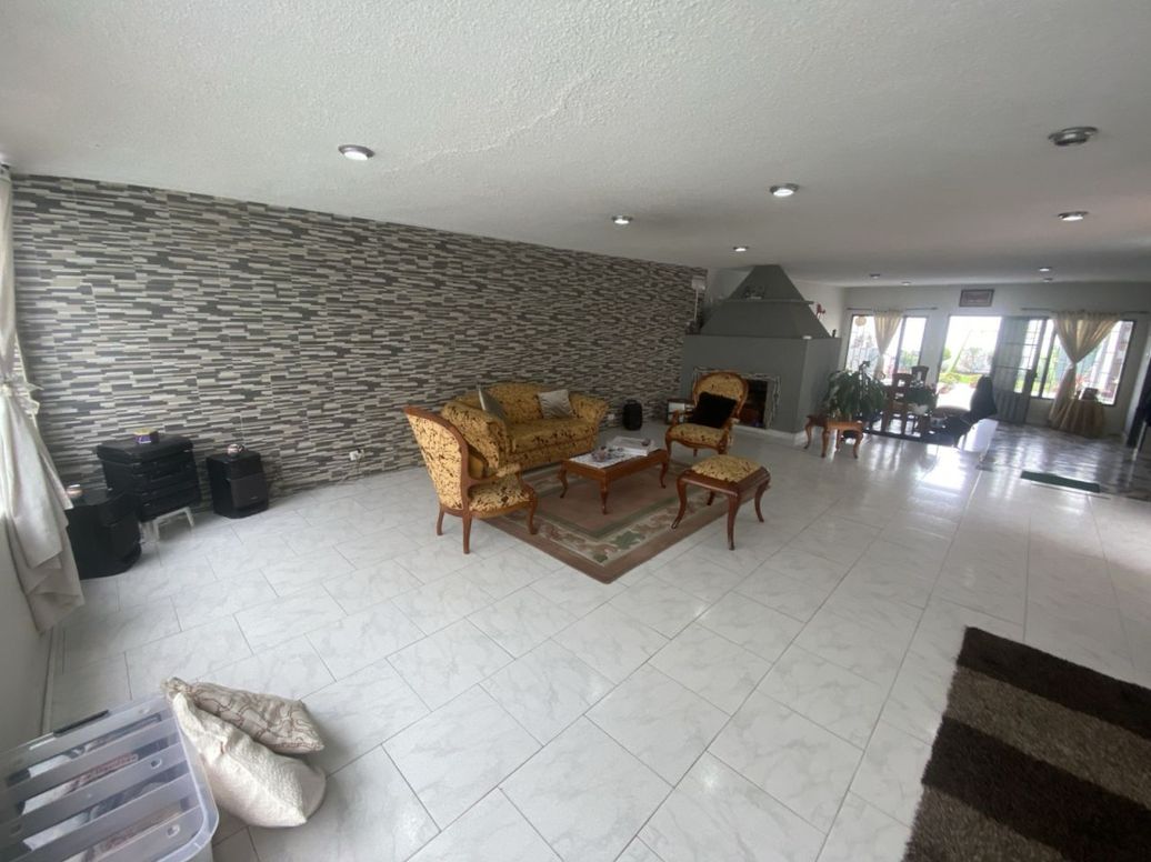 Casa de 4 alcobas en venta en San Cipriano, Bogotá, 398 m² · foto 4 de 20