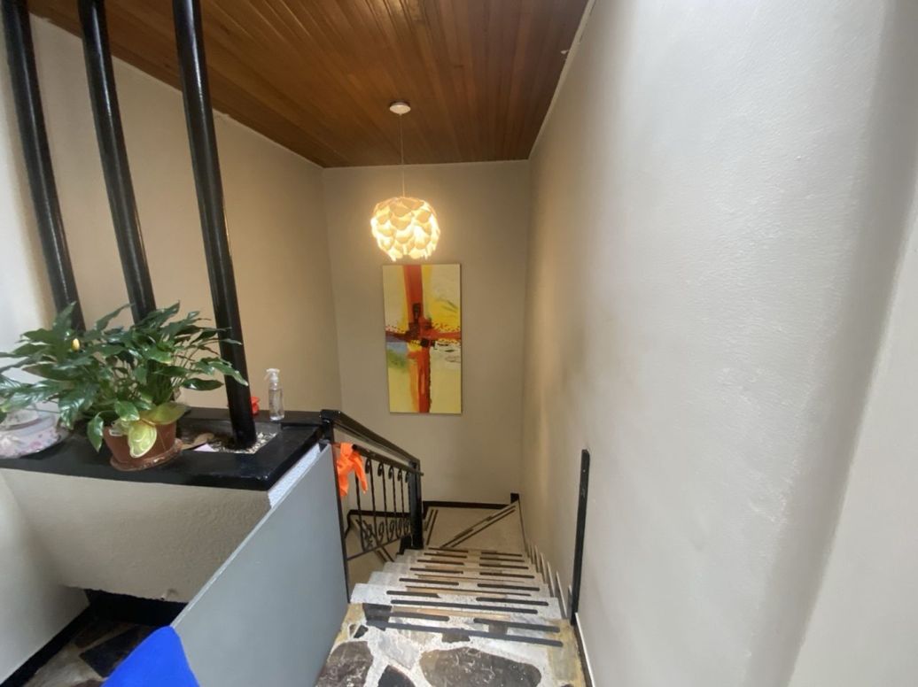 Casa de 4 alcobas en venta en San Cipriano, Bogotá, 398 m² · foto 10 de 20
