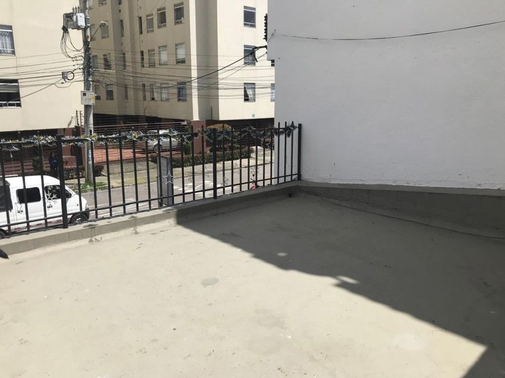 Casa de 4 alcobas en venta en San Cipriano, Bogotá, 398 m² · foto 17 de 20