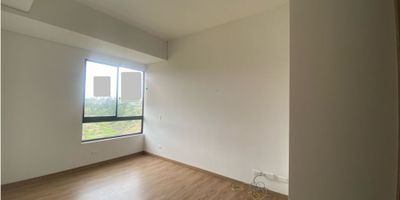 Apartamento en renta sector porvenir- barroblanco 

Hermoso y comodo apartamento dipsonible para renta, cuenta con 2 habitaciones cada una con vestier y baño , baño social, sala, cocina integral, zona de ropas, estudio,balcon con hermosa vista, cuarto útil y parqueadero.

Contactanos y agenda tu visita hoy mismo!! 
