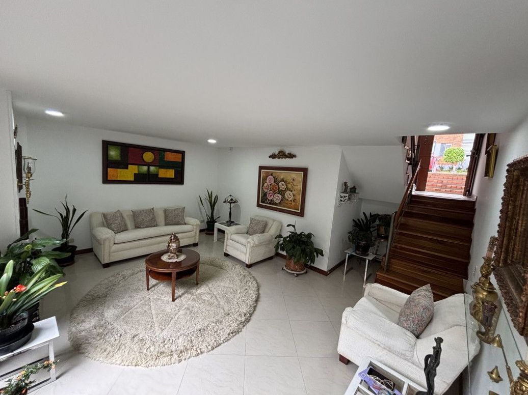 Casa de 3 alcobas en venta en Casa Blanca Suba, Bogotá, 138 m² · foto 2 de 14
