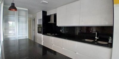 Apartamento ubicado en el sector de San Lucas, Cuenta con facilidad de acceso a rutas de servicio público,  esta cerca del mall San Lucas, centro comercial Sao Paulo, mall la frontera, Euro de la Frontera. 