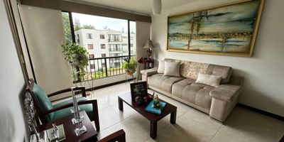 Descubre la elegancia y comodidad en este apartamento de 3 habitaciones y 3 baños en . Con 85 metros cuadrados, este espacio ofrece un ambiente acogedor y funcional para tu familia. Disfruta de la luminosidad y amplitud de sus espacios, ideales para crear momentos inolvidables. Además, cuenta con 1 parqueadero para tu conveniencia. ¡Haz de este lugar tu nuevo hogar! Katalina cardona