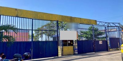 Financar Inmobiliaria le presenta esta excelente oportunidad para su empresa o inversión. Se trata de una bodega nueva, ideal para estrenar, que cuenta con una impresionante altura de 9 metros y una amplia superficie de 500m2. Esta propiedad le ofrece un espacio perfecto para su operación, con la opción de unificar varias bodegas, alcanzando hasta 3500m2, dependiendo de sus necesidades.

Ubicada sobre la estratégica Circunvalar, este inmueble goza de una ubicación privilegiada que facilitará la logística y distribución de su negocio. Ya sea que necesite un espacio para almacenamiento o para el desarrollo de actividades industriales, esta bodega le proporcionará las condiciones ideales para maximizar

En Financar Inmobiliaria, nuestro equipo profesional está comprometido con brindarle un servicio cercano y eficiente, para que encontrar el lugar adecuado para su empresa sea una experiencia fácil