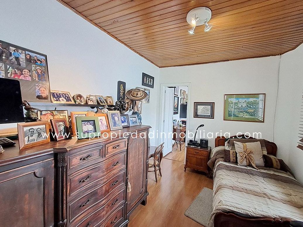 Casa de 4 alcobas en venta en San Luis, Bogotá, 270 m² · foto 10 de 20