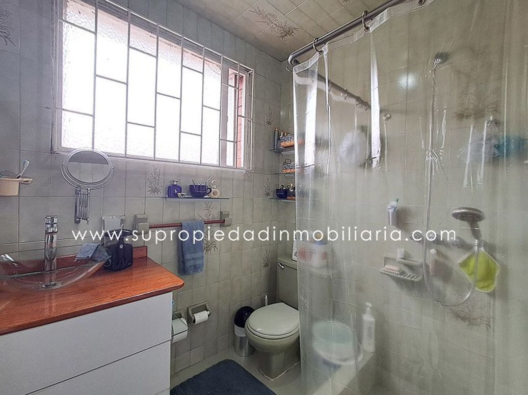 Casa de 4 alcobas en venta en San Luis, Bogotá, 270 m² · foto 13 de 20