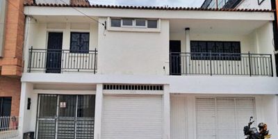 Casa-Negocio de 2 Pisos en Arriendo Bucaramanga, La Aurora,  8 alcobas, 8 baños , Área Construida: 512.31mts. Código Inmobiliaria: 36036, para mayor información y revisar toda nuestra oferta visita nuestra pagina web: estebanrios.com o comuníquese a nuestro PBX: (607) 635 2877