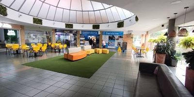 excelente local ideal para su negocio, de fácil acceso, ubicado en mall comercial, se puede para coccion de alimentos, excelente ubicacion.