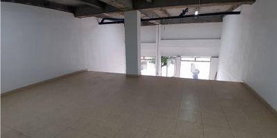 Si estás buscando un local para vender en el hermoso municipio de La Ceja, Antioquia, esta opción te encantará. Con un área total de 83,46M2, este local te ofrece un amplio espacio para que puedas desarrollar tu negocio de manera cómoda y funcional. Además, cuenta con un acceso pavimentado que permite una fácil conexión con la zona urbana, facilitando el flujo de clientes y visitantes.

Su ubicación en La Ceja, uno de los municipios más hermosos y prósperos de Antioquia, es ideal para aquellos que buscan un espacio para emprender o ampliar su negocio.

No pierdas la oportunidad de adquirir este local en una de las zonas más atractivas de Antioquia. Con todas estas características y una ubicación estratégica, seguro será una excelente inversión.

¡Contáctanos hoy mismo para más información y agenda una visita!
