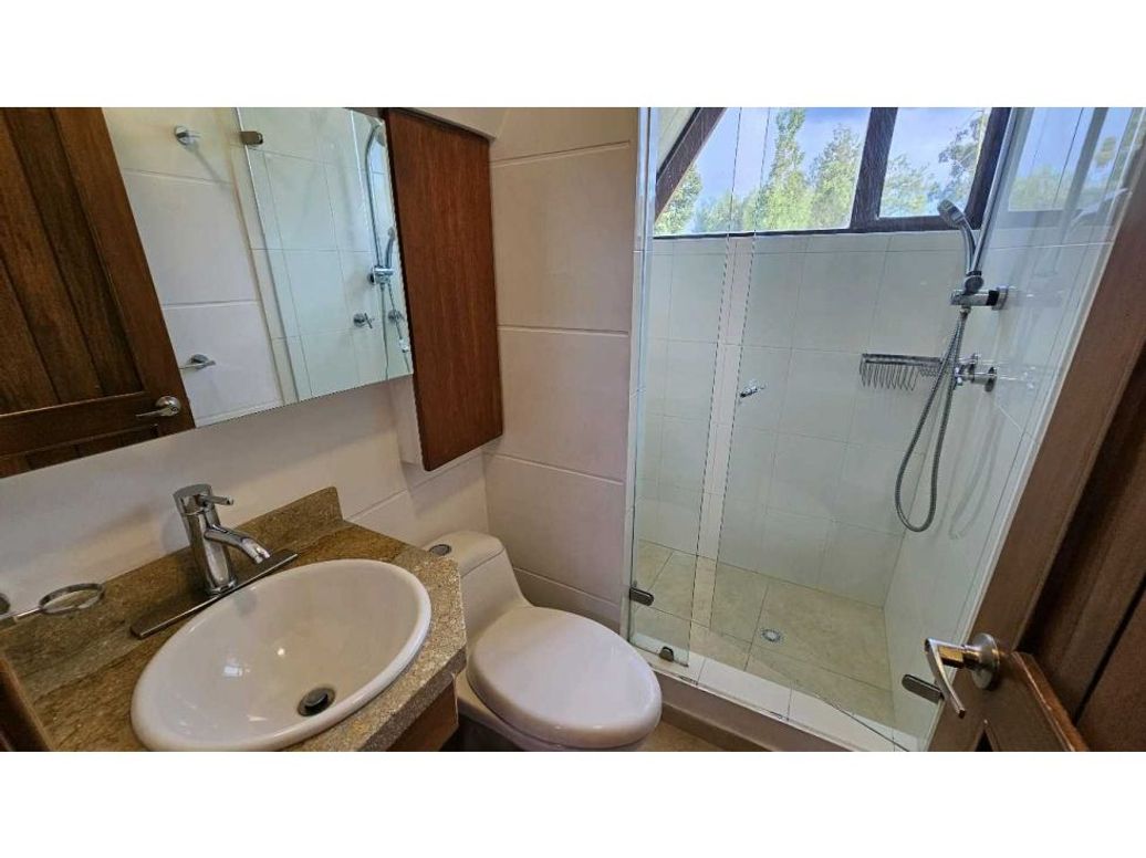 Casa de 4 alcobas en venta en Guaymaral, Bogotá, 550 m² · foto 17 de 20
