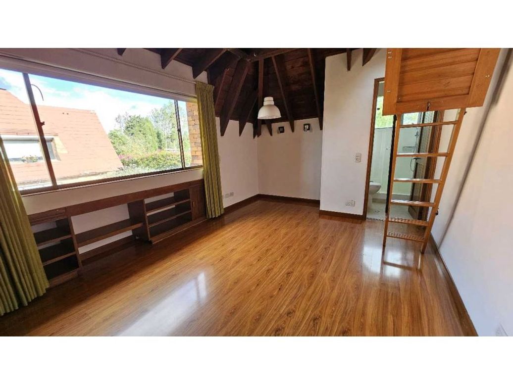Casa de 4 alcobas en venta en Guaymaral, Bogotá, 550 m² · foto 16 de 20