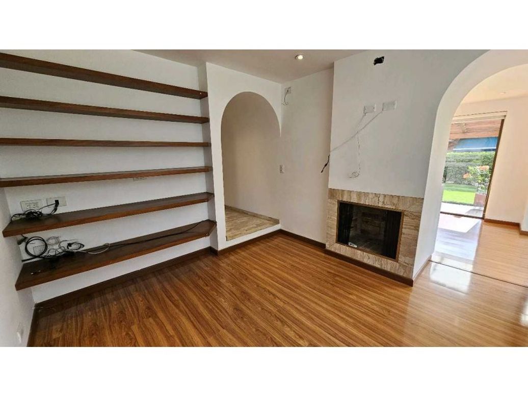 Casa de 4 alcobas en venta en Guaymaral, Bogotá, 550 m² · foto 12 de 20