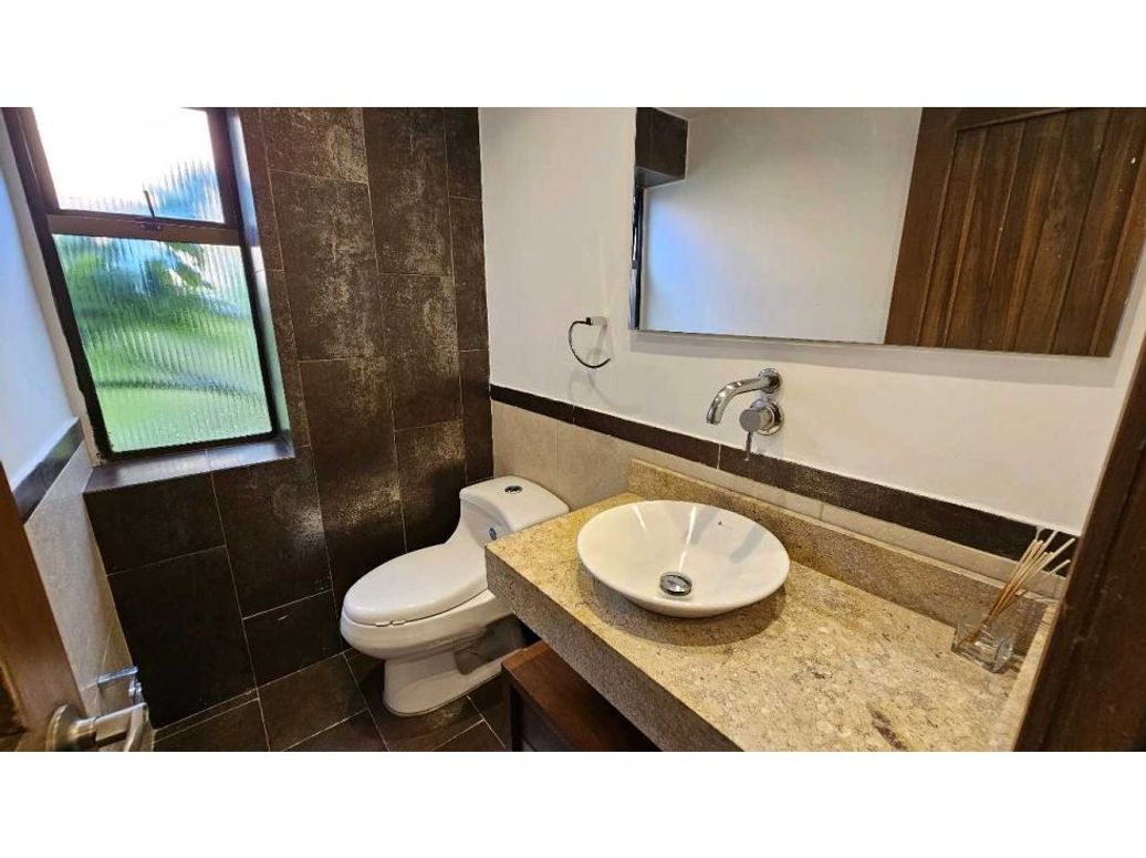 Casa de 4 alcobas en venta en Guaymaral, Bogotá, 550 m² · foto 13 de 20
