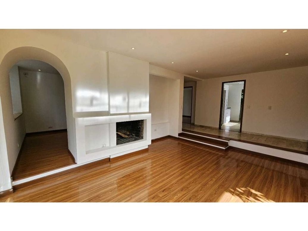 Casa de 4 alcobas en venta en Guaymaral, Bogotá, 550 m² · foto 7 de 20