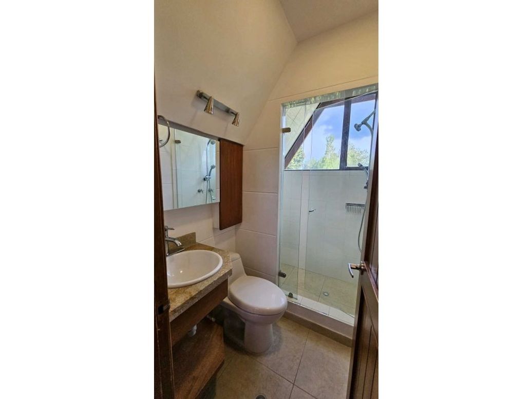 Casa de 4 alcobas en venta en Guaymaral, Bogotá, 550 m² · foto 19 de 20