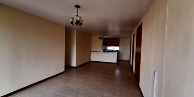 Apartamento en Venta Laureles Medellin
Excelente ubicación, transporte publico cercano, zona residencial, 106 metros, salón comedor, estar, 3 alcobas, alcoba con baño, alcoba servicio, baños familia 3, baño servicio, closets, cocina integral, garaje, cuarto util
$700.000.000