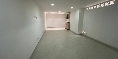 Se arrienda aparta estudio en Sabaneta, ene le podrás disfrutar de una excelente iluminación y excelentes espacios. 