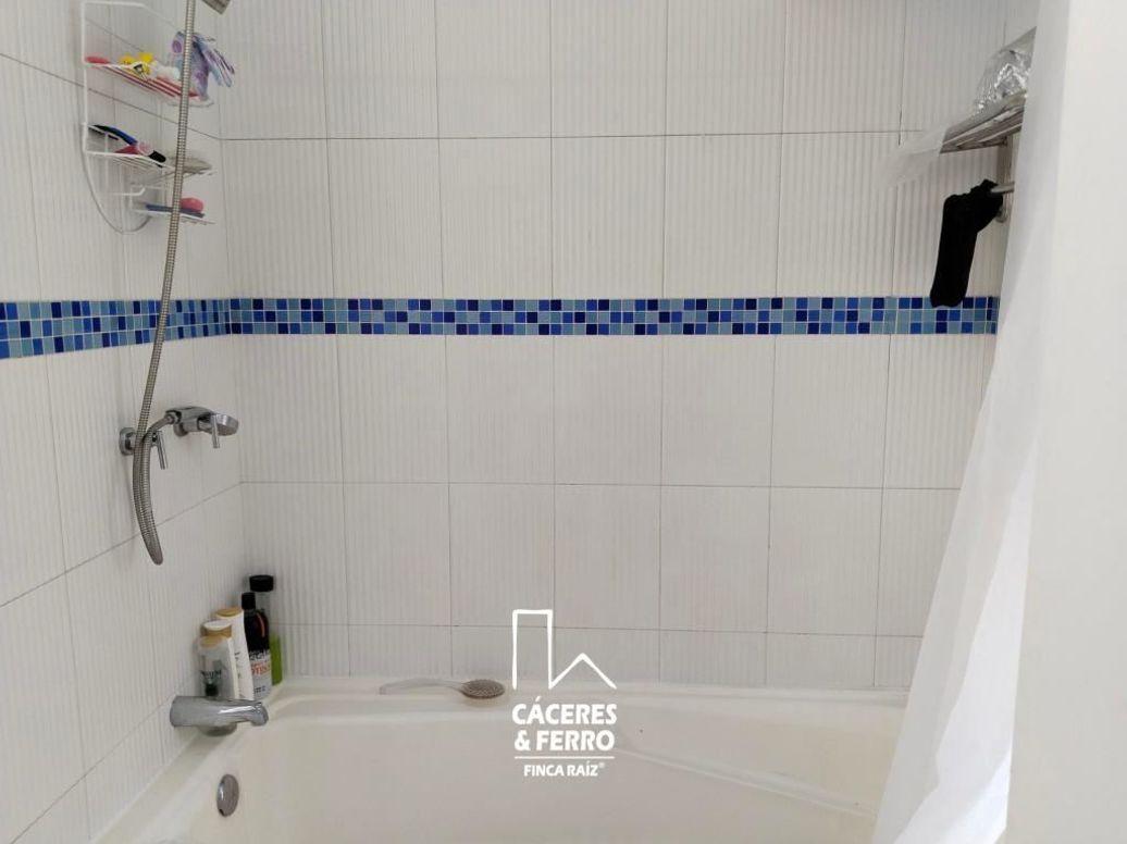 Apartamento de 3 alcobas en venta en Santa Coloma, Bogotá, 107 m² · foto 17 de 20